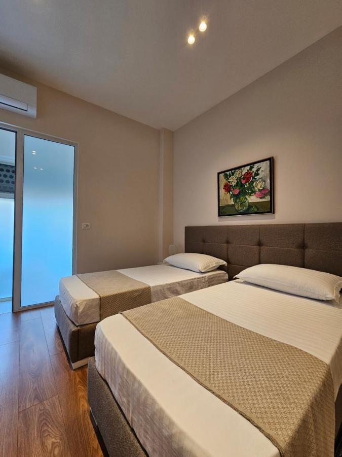 Alba Studio Apartment Tirana Esterno foto