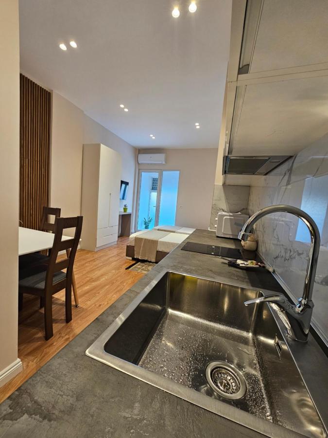 Alba Studio Apartment Tirana Esterno foto